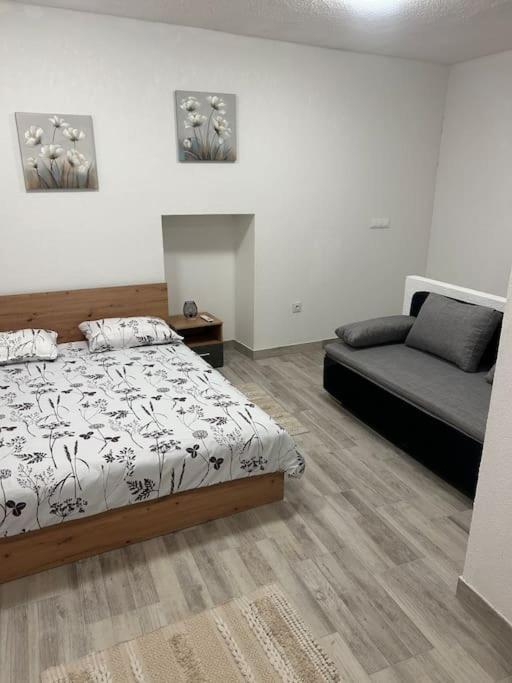 Apartman Kastel Каштела Экстерьер фото