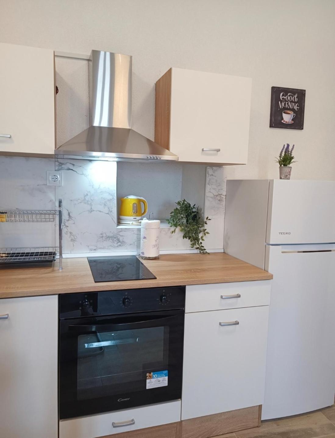 Apartman Kastel Каштела Экстерьер фото