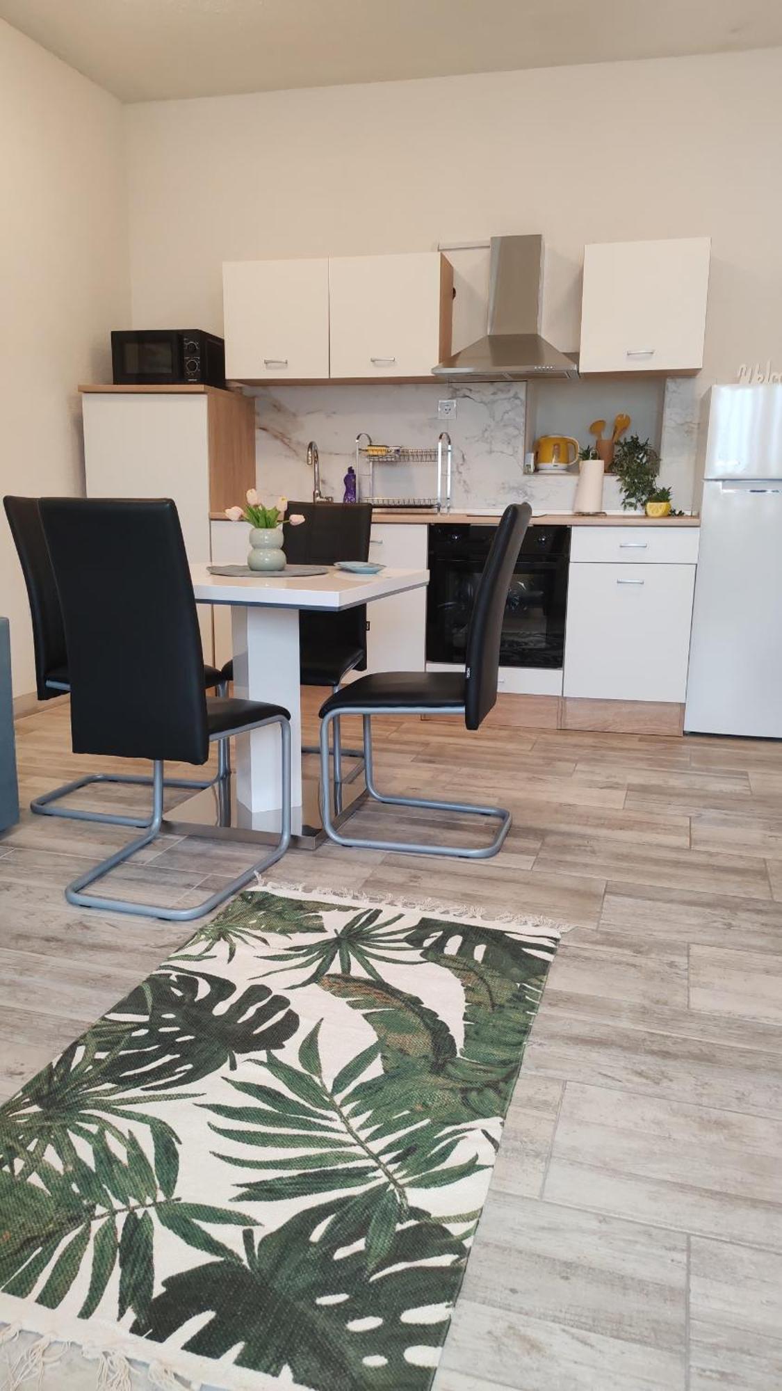 Apartman Kastel Каштела Экстерьер фото